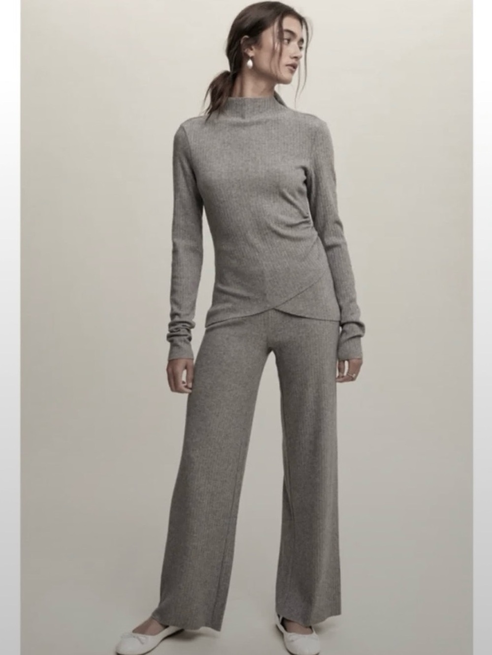 Listicle gray ribbed mock neck 2 pc set